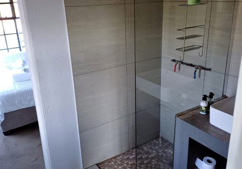Room 2+3 En-suite bathroom